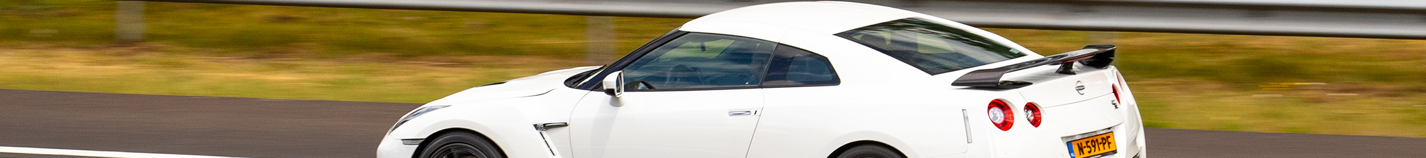 Nissan GT-R 2011