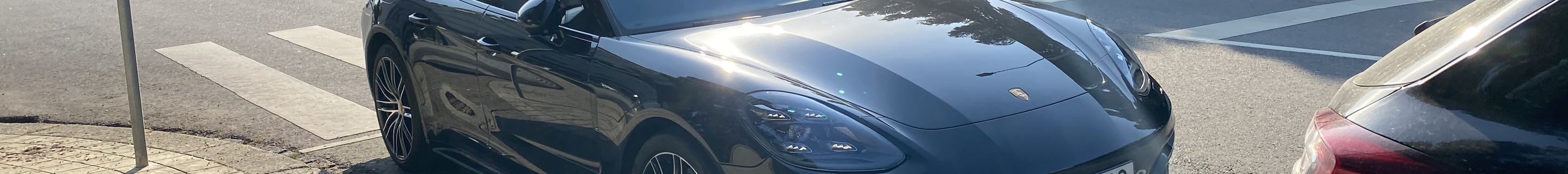 Porsche 971 Panamera Turbo S E-Hybrid