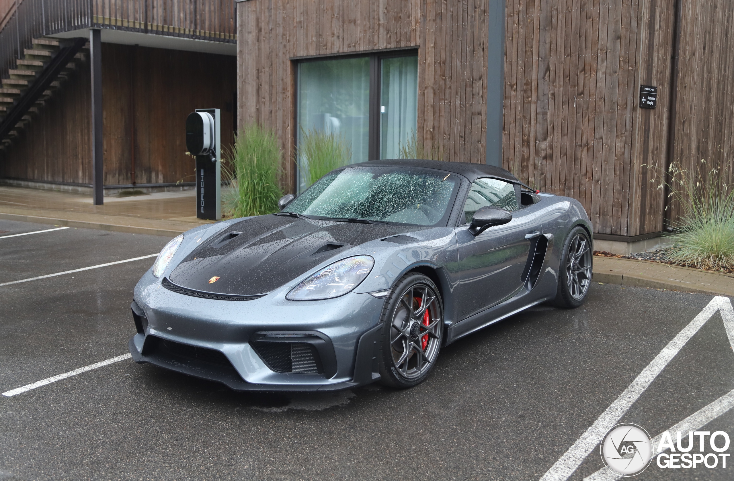 Porsche 718 Spyder RS Weissach Package