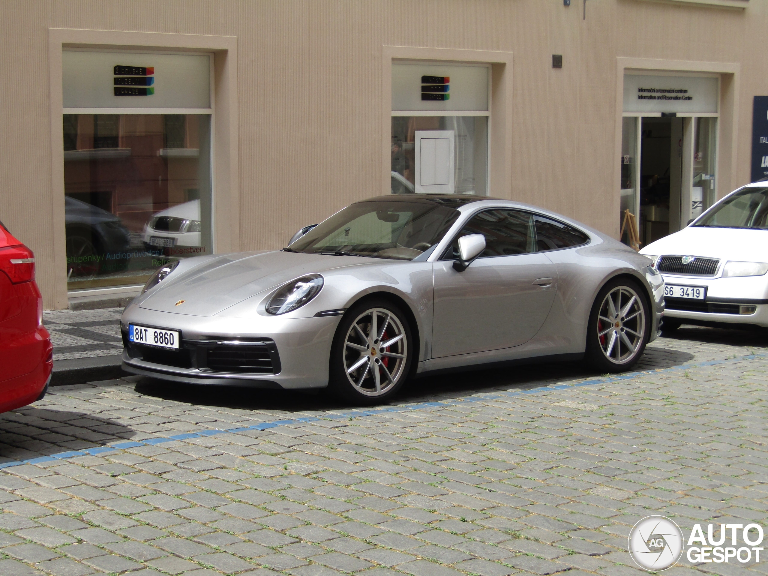 Porsche 992 Carrera 4S