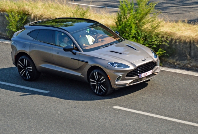 Aston Martin DBX