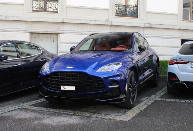 Aston Martin DBX707