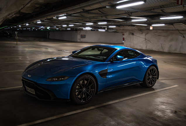 Aston Martin V8 Vantage 2018