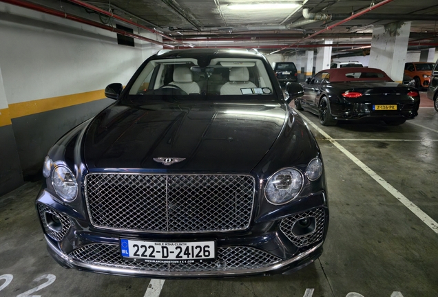 Bentley Bentayga Hybrid 2021