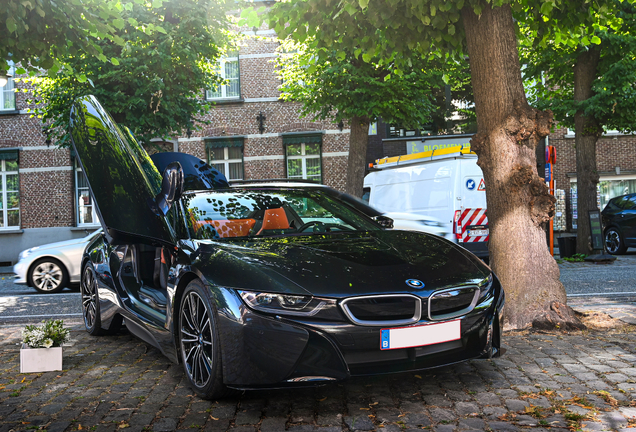 BMW i8 Roadster