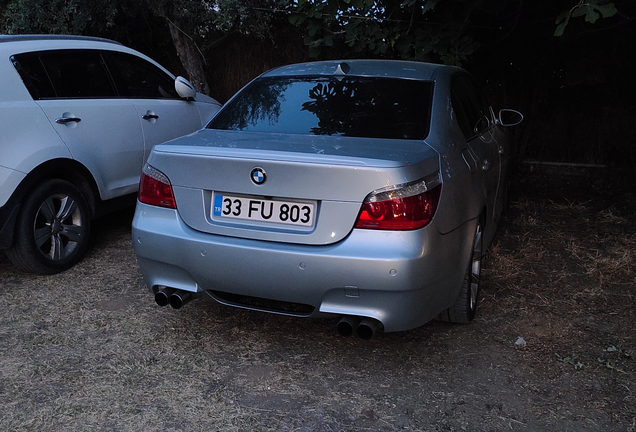 BMW M5 E60 2005