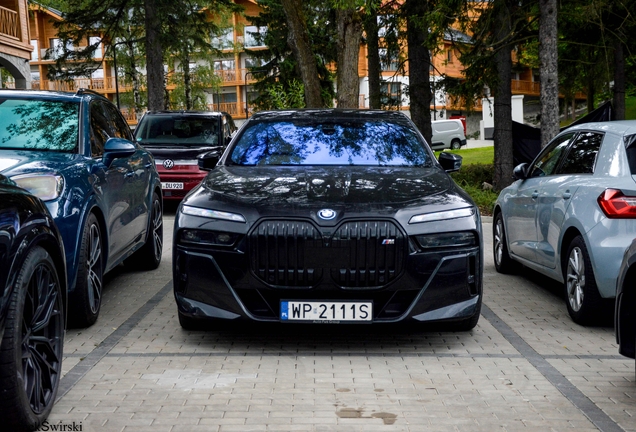 BMW M760e xDrive
