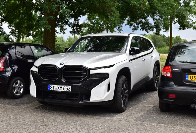 BMW XM G09