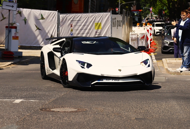 Lamborghini Aventador LP750-4 SuperVeloce Roadster
