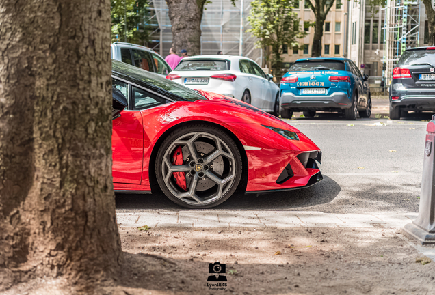 Lamborghini Huracán LP640-4 EVO Spyder