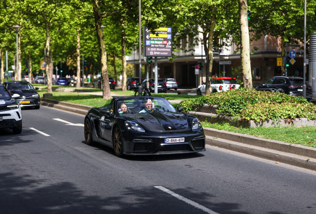 Porsche 718 Spyder Black Carbon Edition 1 of 3