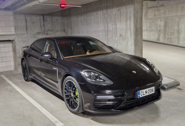 Porsche 971 Panamera Turbo S E-Hybrid Executive