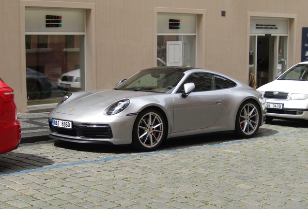 Porsche 992 Carrera 4S
