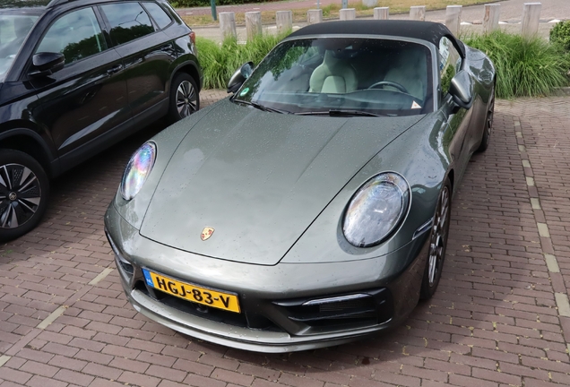 Porsche 992 Carrera 4S Cabriolet