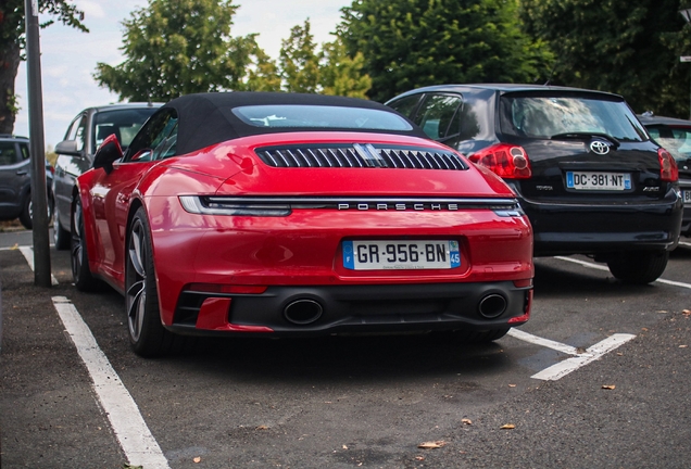 Porsche 992 Carrera 4S Cabriolet