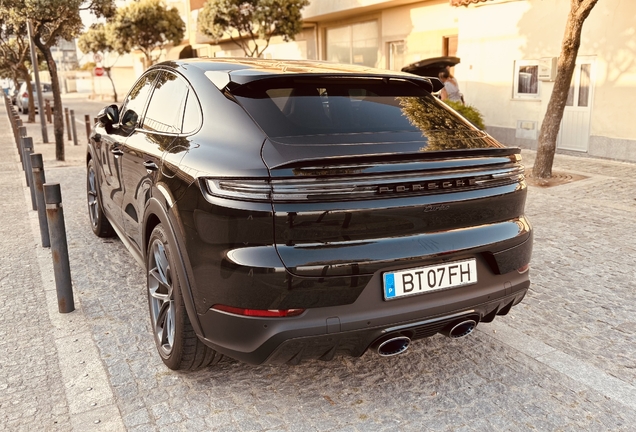 Porsche Cayenne Coupé Turbo E-Hybrid