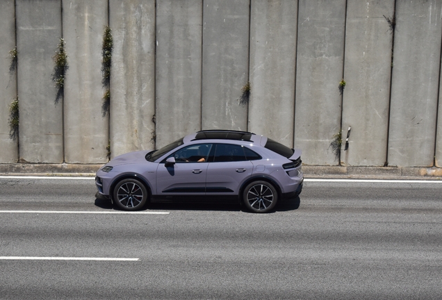 Porsche Macan EV Turbo