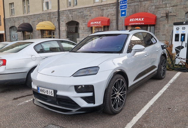 Porsche Macan EV Turbo