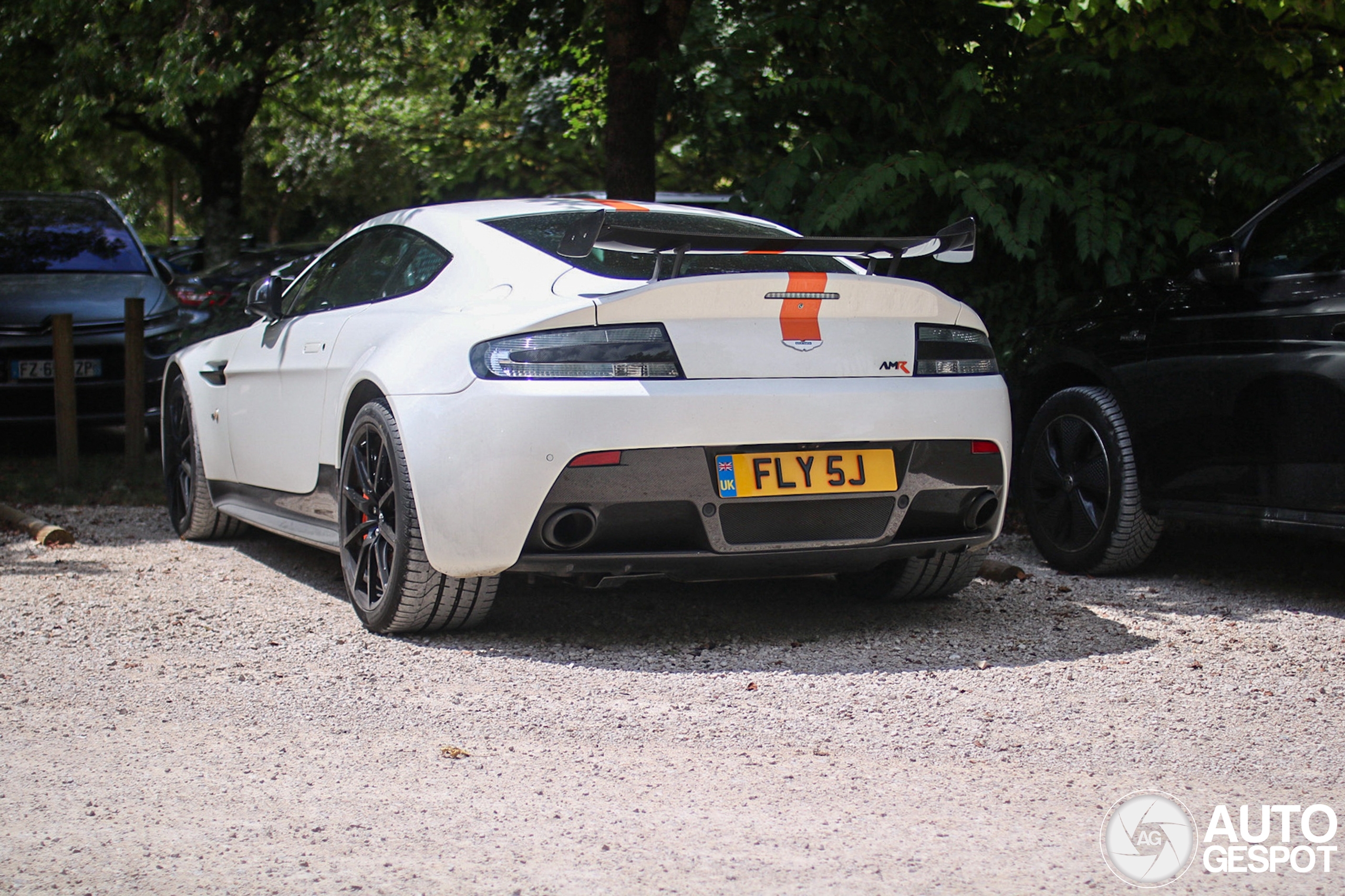 Aston Martin V12 Vantage S AMR