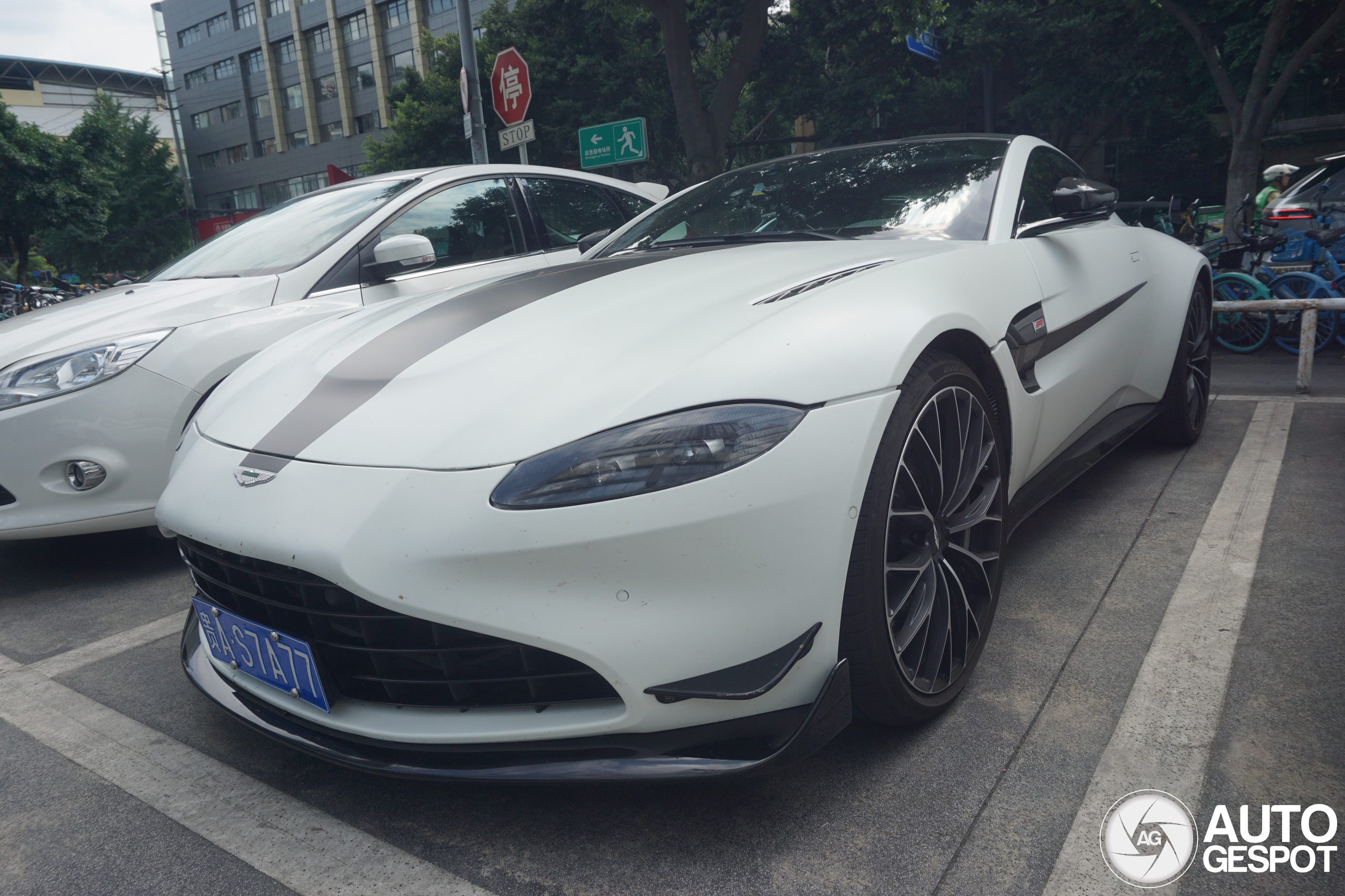 Aston Martin V8 Vantage Formula 1 Edition