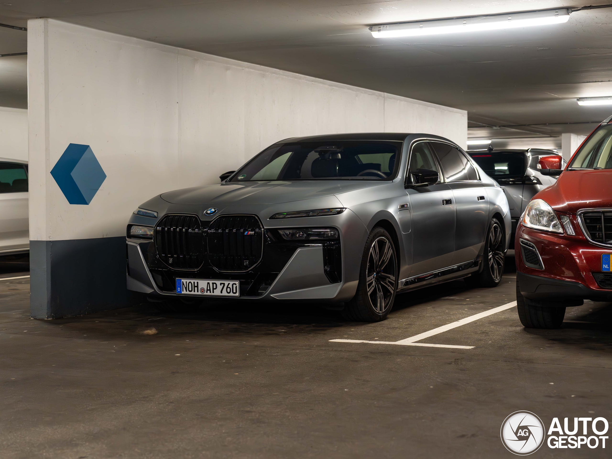 BMW M760e xDrive