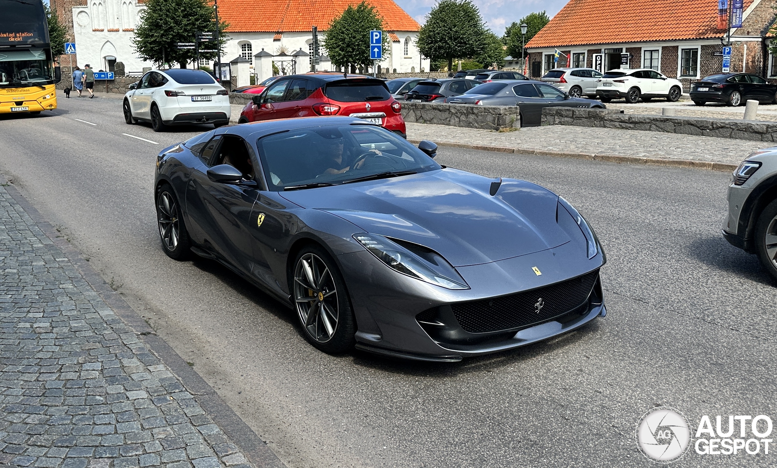 Ferrari 812 GTS