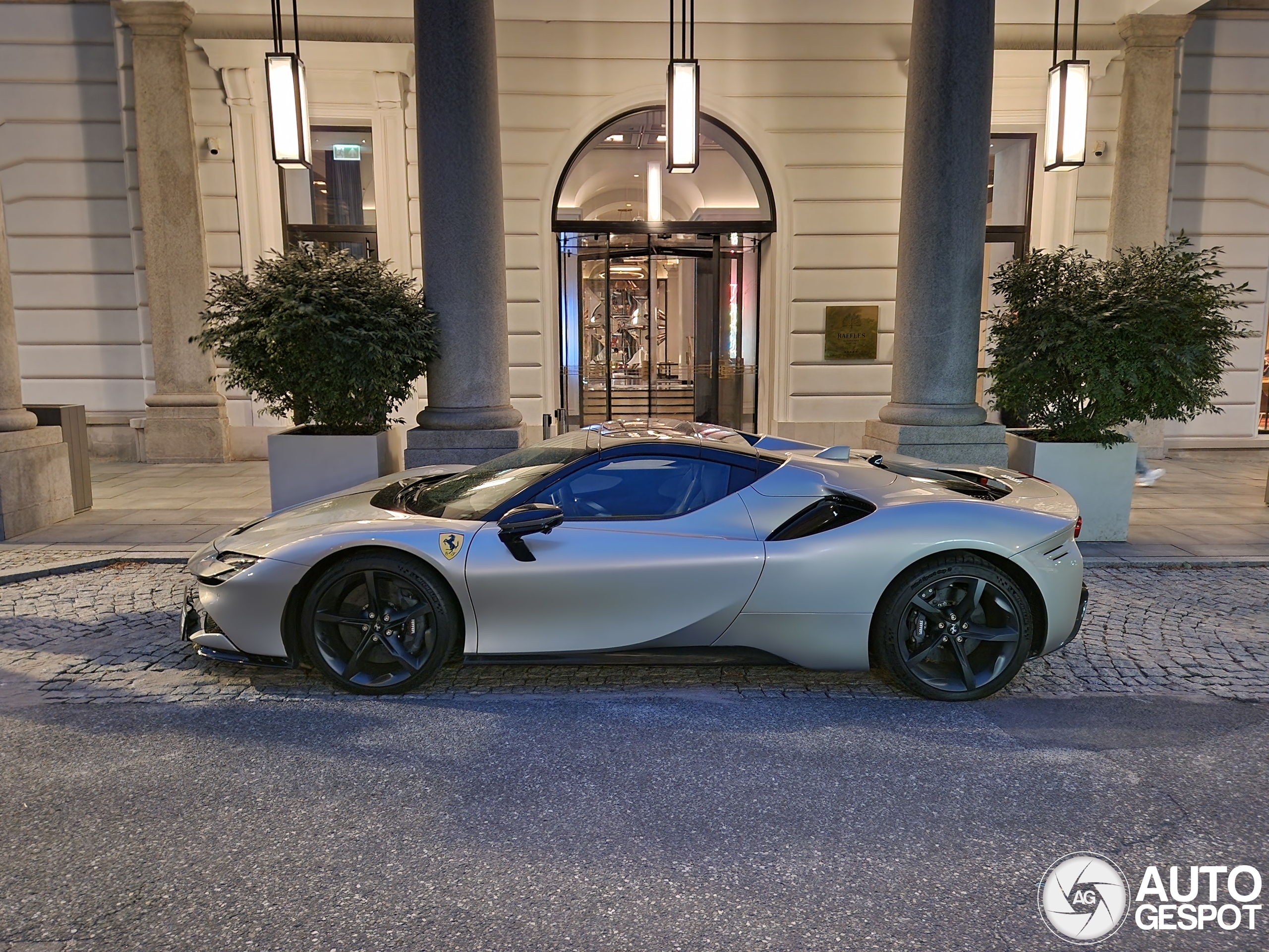 Ferrari SF90 Spider