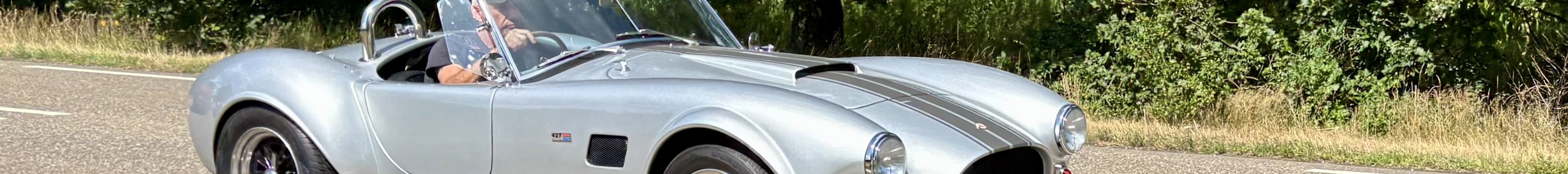 AC Cobra 427