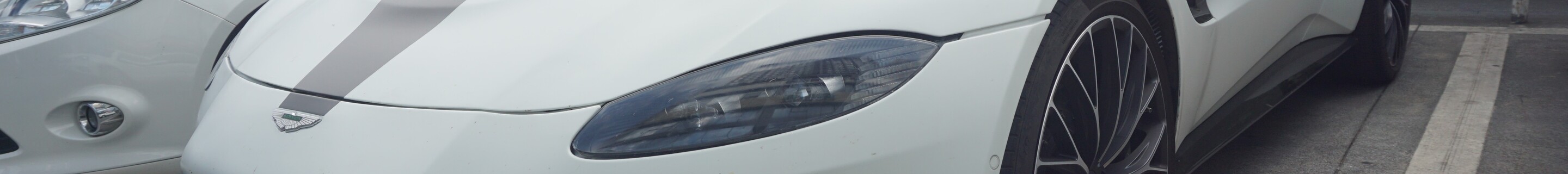 Aston Martin V8 Vantage Formula 1 Edition