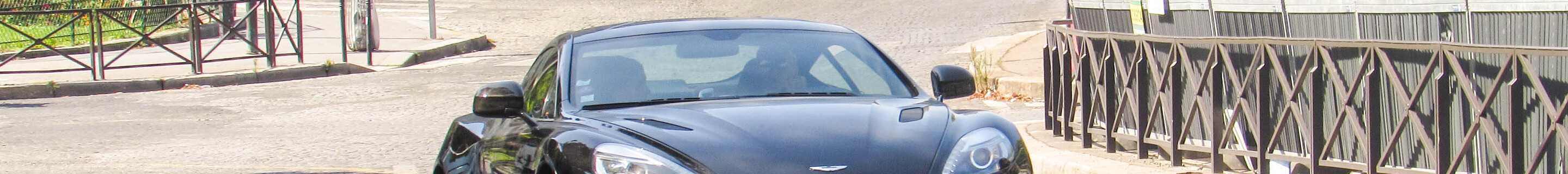 Aston Martin Vanquish 2013