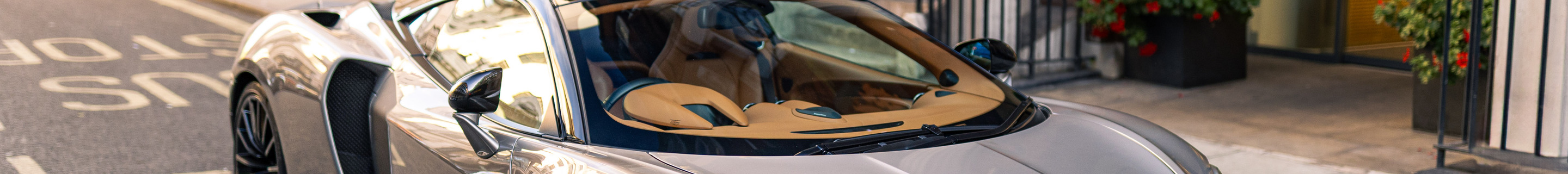 McLaren GT
