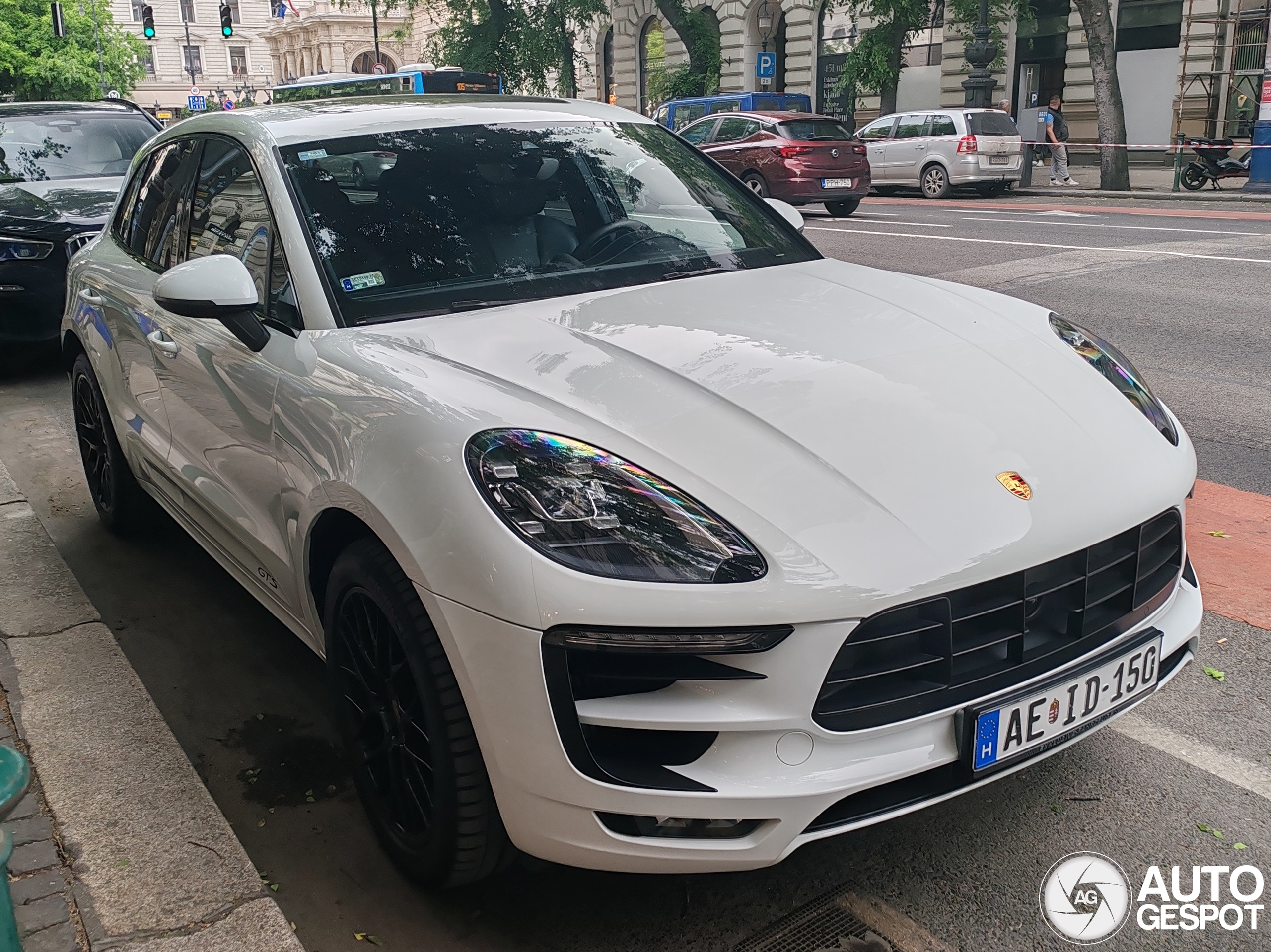 Porsche 95B Macan GTS