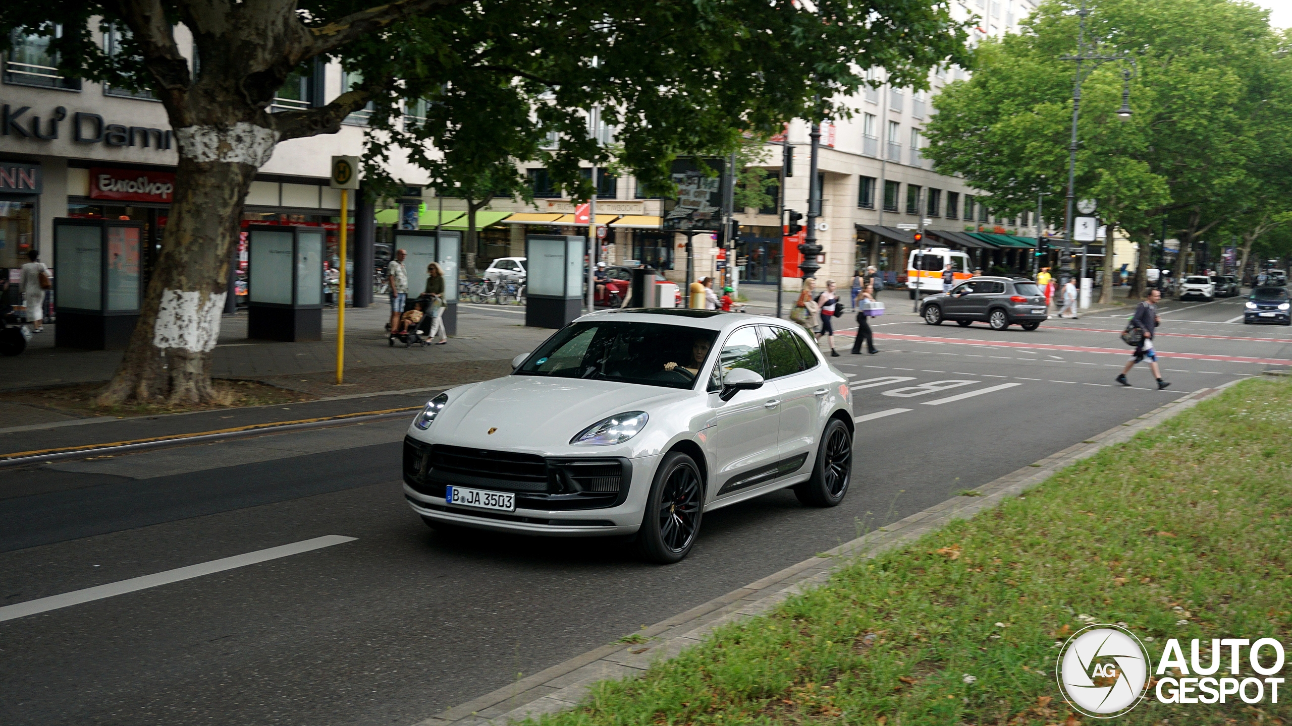 Porsche 95B Macan GTS MkIII