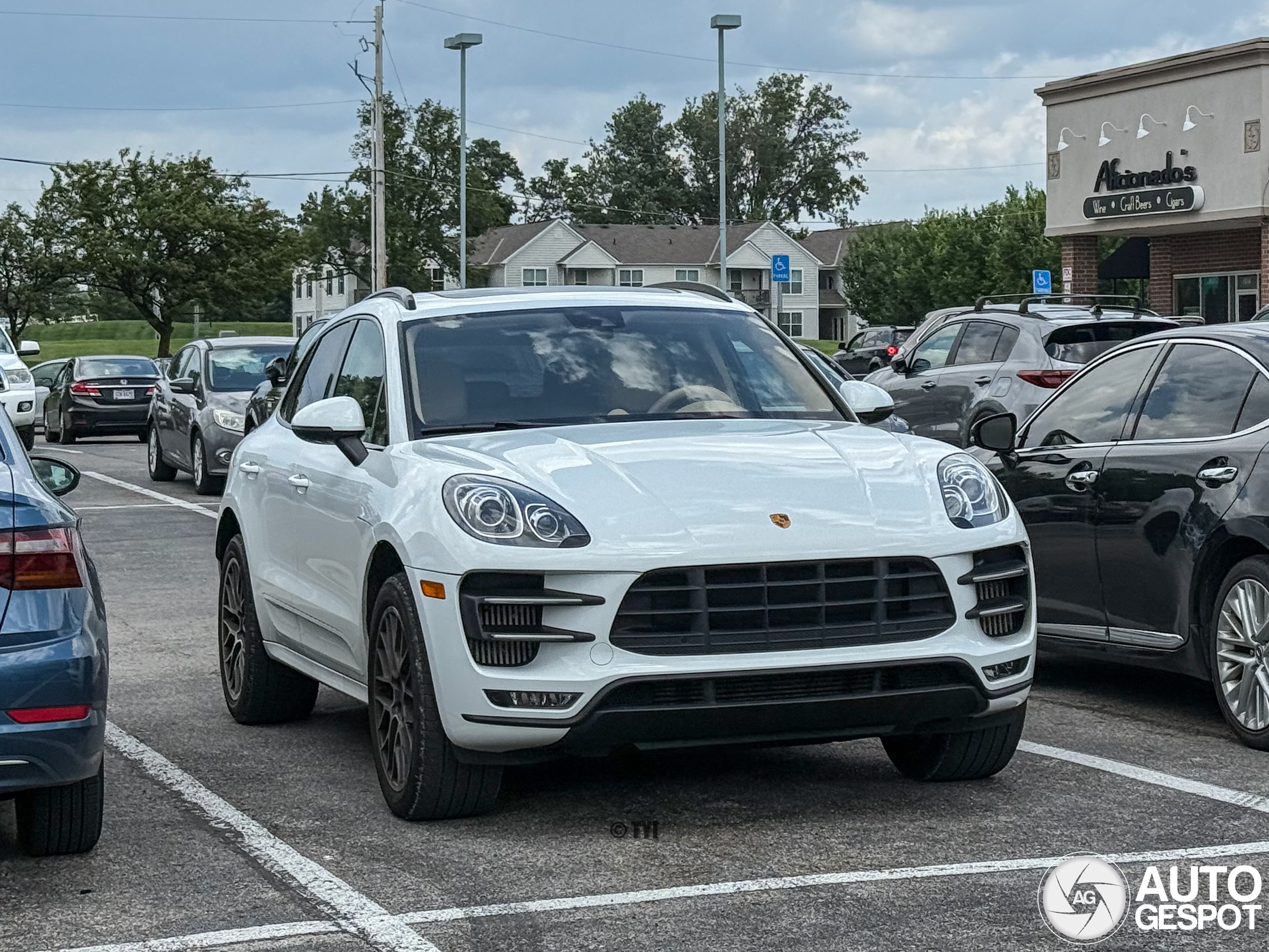 Porsche 95B Macan Turbo