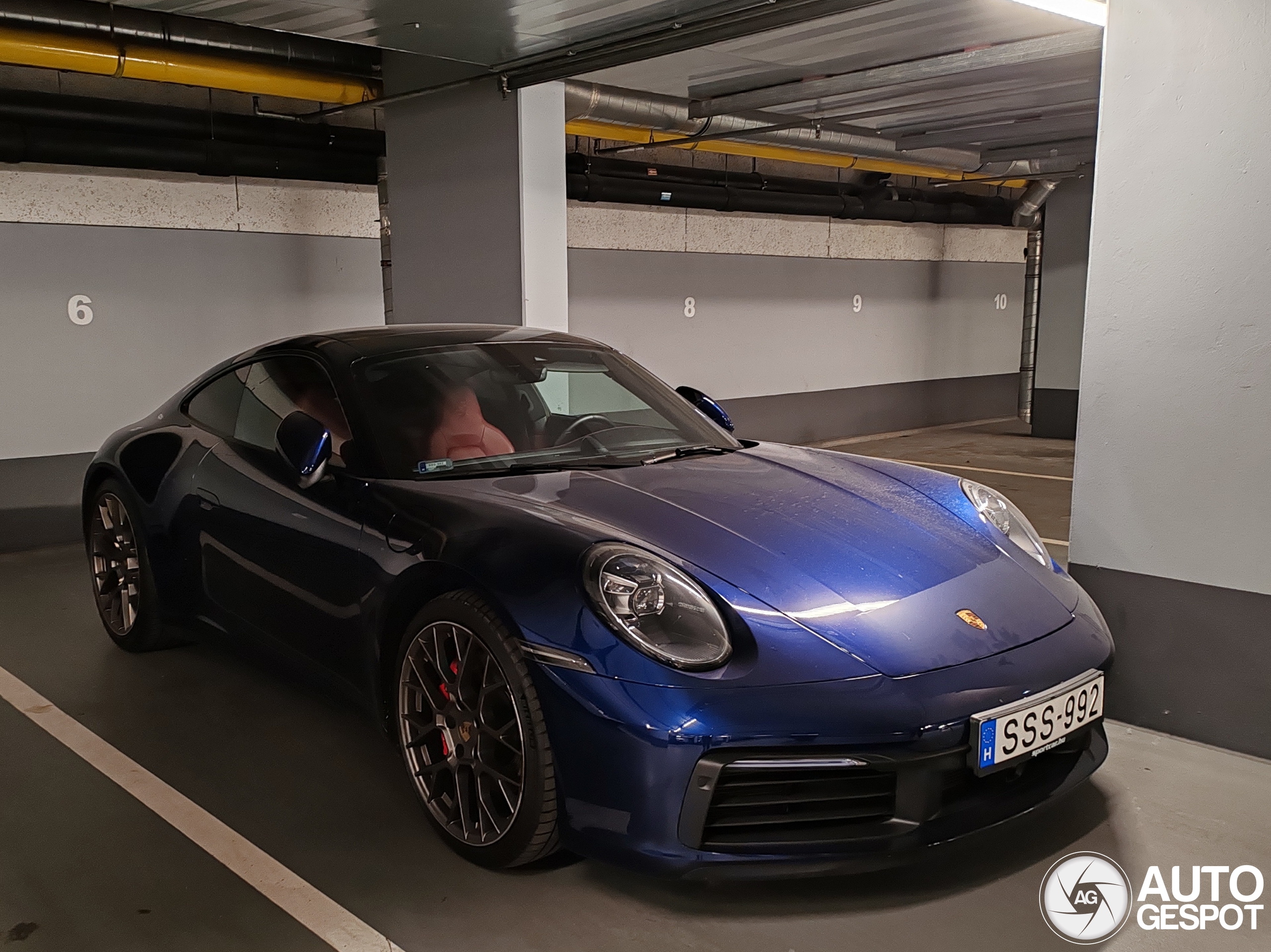 Porsche 992 Carrera 4S