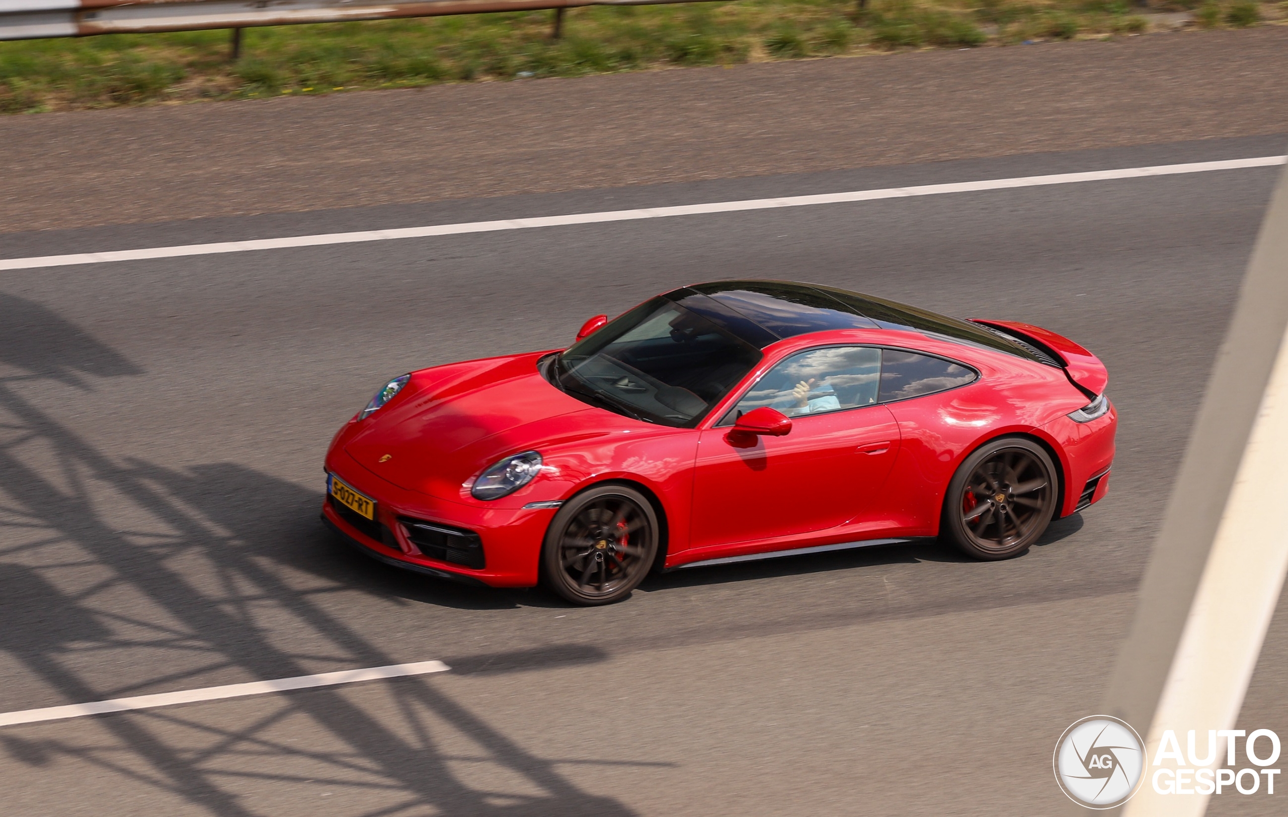 Porsche 992 Carrera 4S