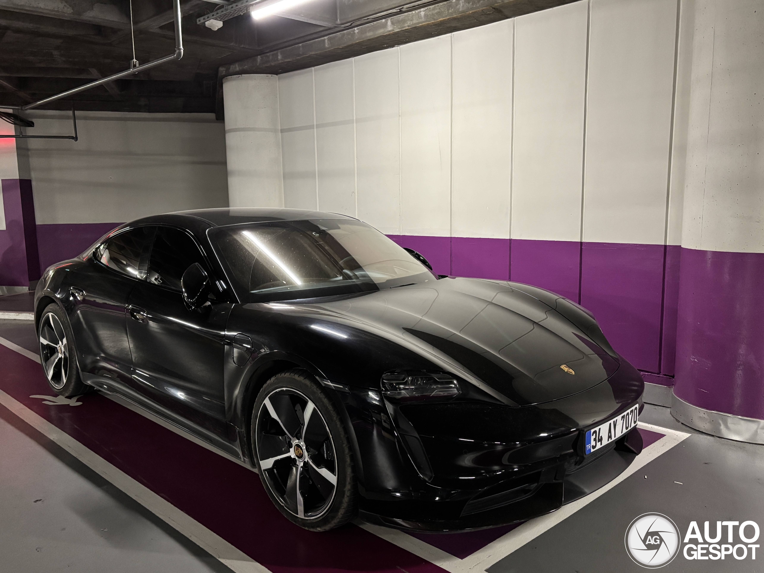 Porsche Taycan Turbo S