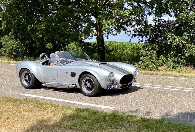 AC Cobra 427
