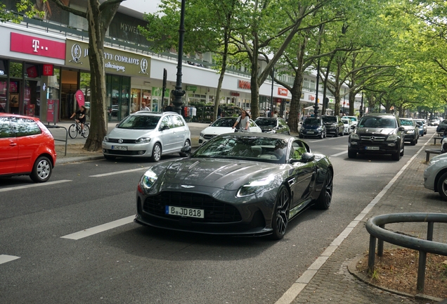 Aston Martin DB12