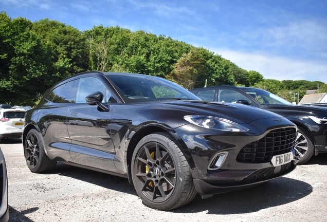 Aston Martin DBX