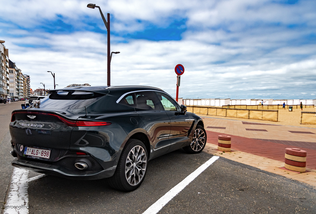 Aston Martin DBX