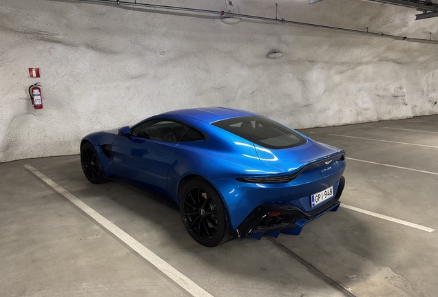 Aston Martin V8 Vantage 2018