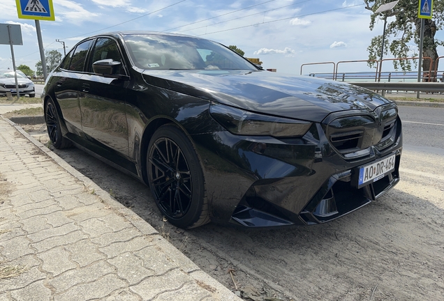 BMW M5 G90