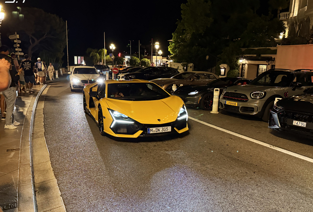 Lamborghini Revuelto