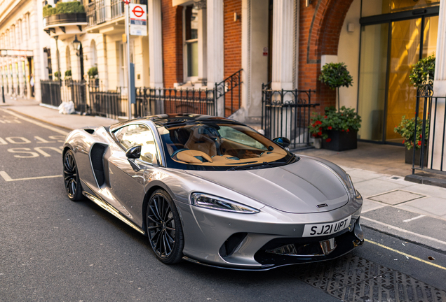 McLaren GT