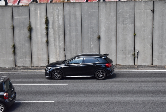 Mercedes-Benz GLA 45 AMG X156