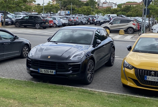 Porsche 95B Macan GTS