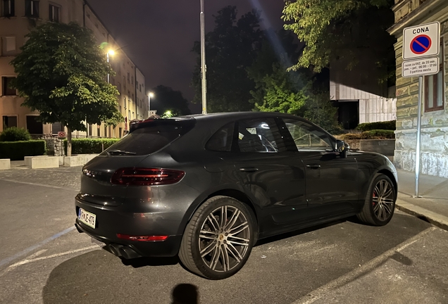 Porsche 95B Macan GTS