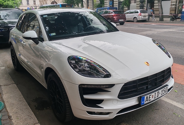 Porsche 95B Macan GTS
