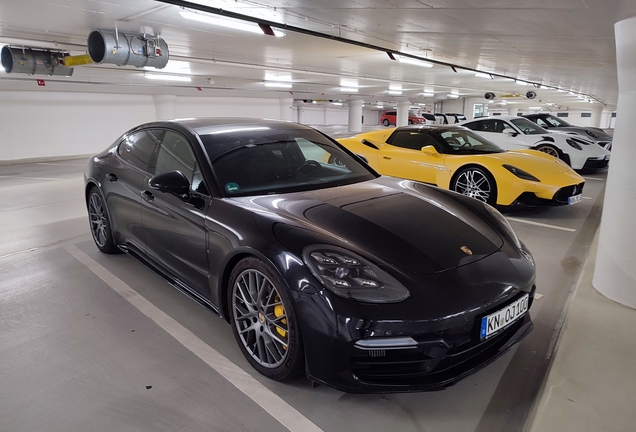 Porsche 971 Panamera Turbo